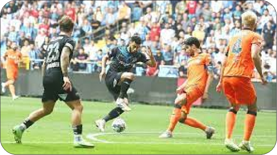 Adana Demirspor, Başakşehir'e 3-2 mağlup oldu