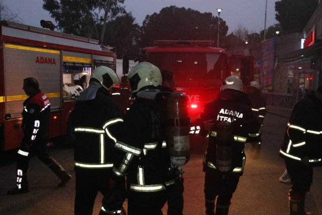 Adana'da Hastanede Korkutan Yangın