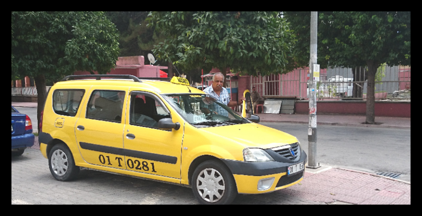 Adanalı taksiciden müşterilerine Ramazan Ayı’na özel hizmet