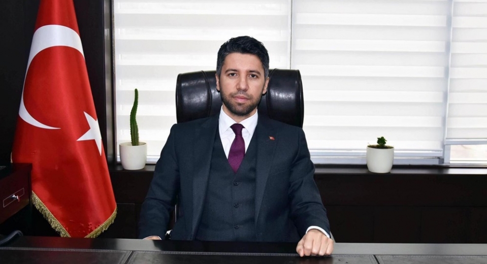 AK Parti'li Ay'dan Adana Büyükşehir Belediye Başkanı Karalar'a tepki