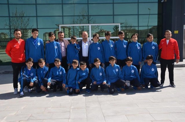 Alt Yapı Futbol Takımı Adana'ya Gitti