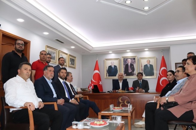 Bakan Karaismailoğlu ve Ak Parti Heyetinden MHP Adana İl Başkanlığı’na ziyaret…