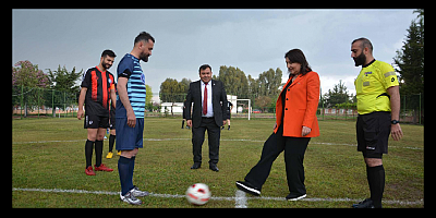 Sağlık-Sen Adana Gençlik Kolları'nın düzenlediği Özgür Özsoy Futbol Turnuvası başladı