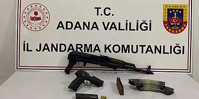 Ceyhan'da Operasyon: AK-47 ve Tabanca Ele Geçirildi