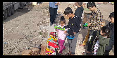 Rehabilitasyon Merkezinde Kalan Özel Öğrenci Oyuncaklarını Depremzede Çocuklara Gönderdi